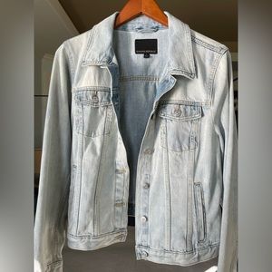 Women’s banana republic jean jacket